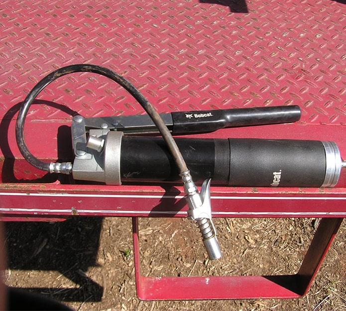 Press Push, conector pentru toate tipurile de pistoale de lubrifiere