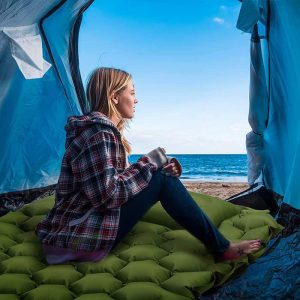SleepMat, saltea gonflabilă cu spațiu pentru cap